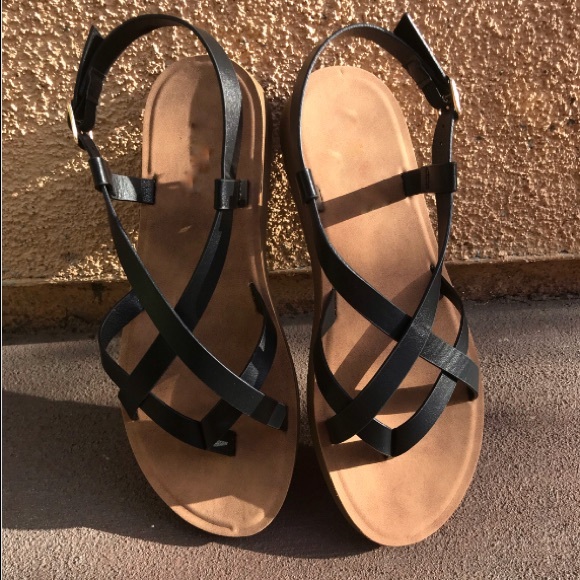 New cris cross black sandals - Picture 7 of 7